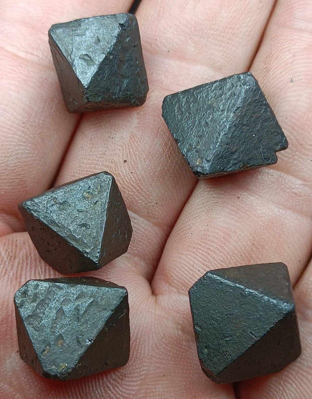 Octahedron Magnetite Crystals Having Perfect Termination From Skardu#5 Pcs