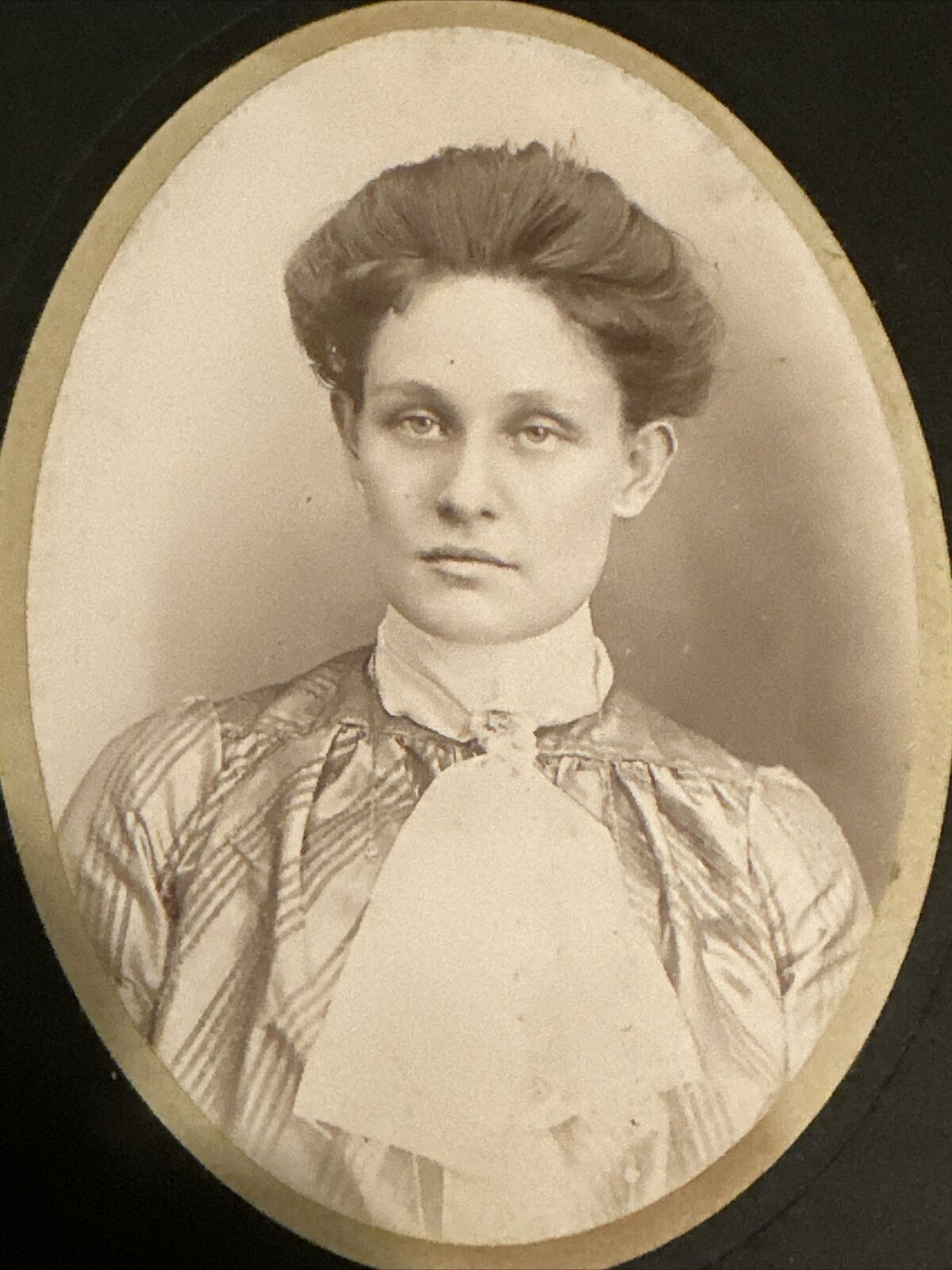 Circa 1890's Cabinet Card of Young  Victorian Woman