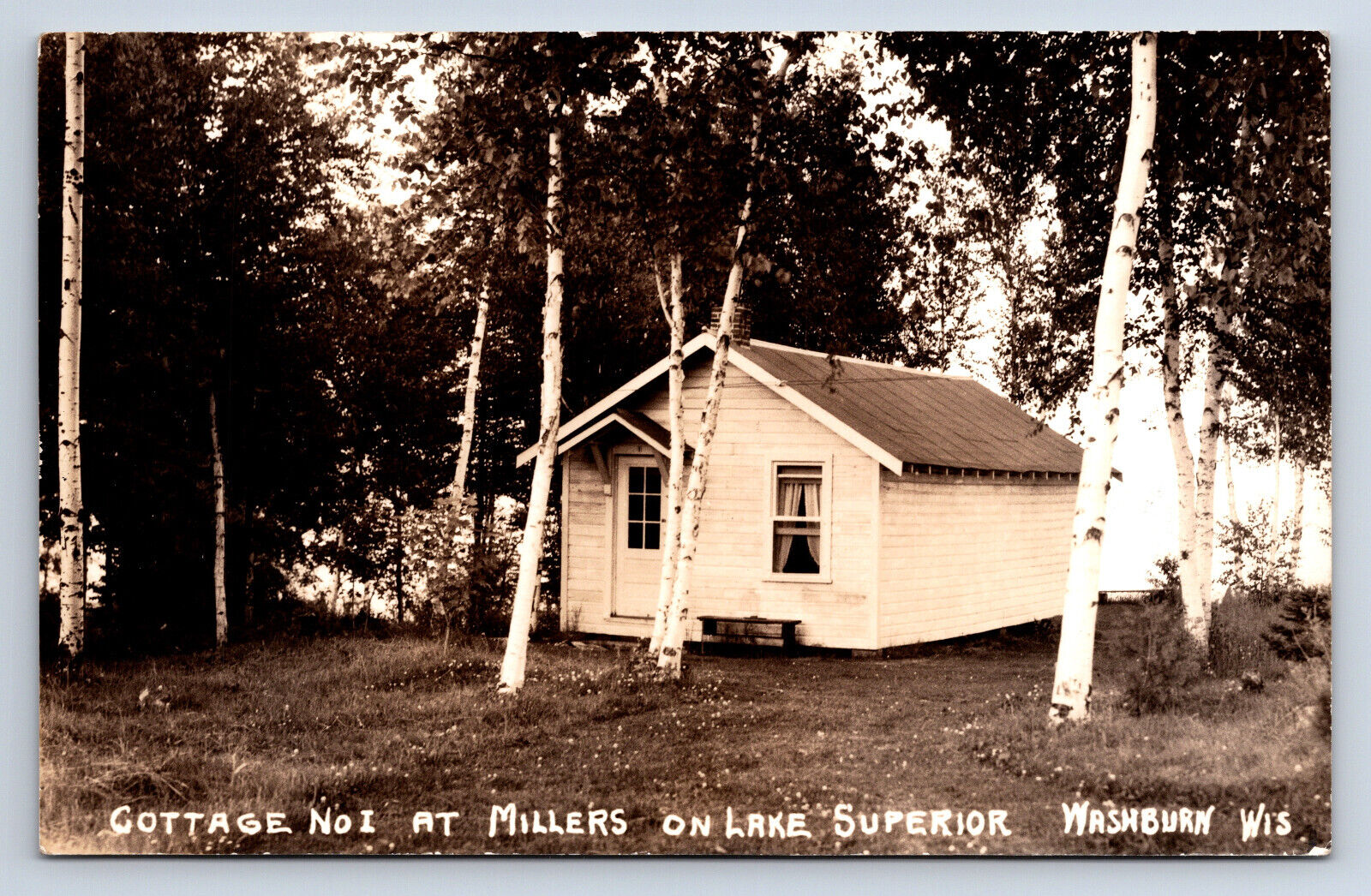 Vintage RPPC Washburn WI Cottage at Millers Resort on Lake Superior O25