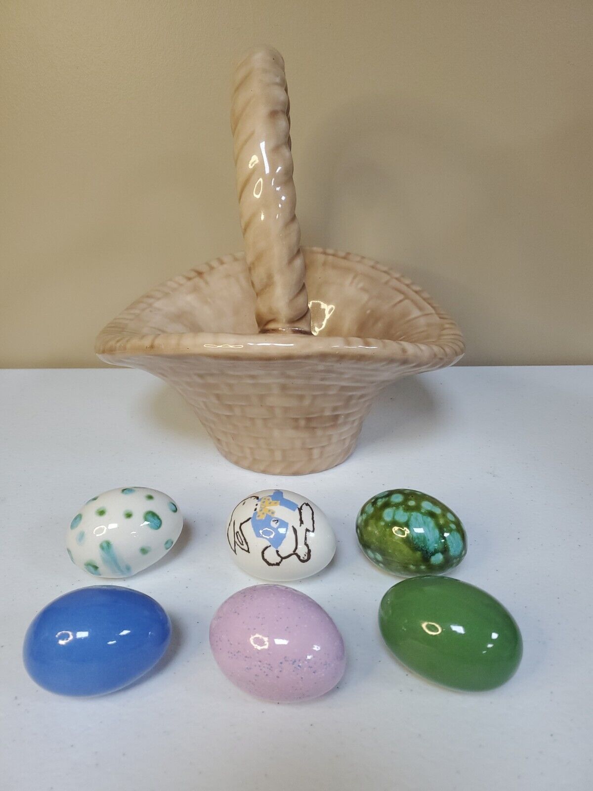 Vintage Glazed Ceramic Basket “weave” Hand-painted Easter MCM With 6 Eggs