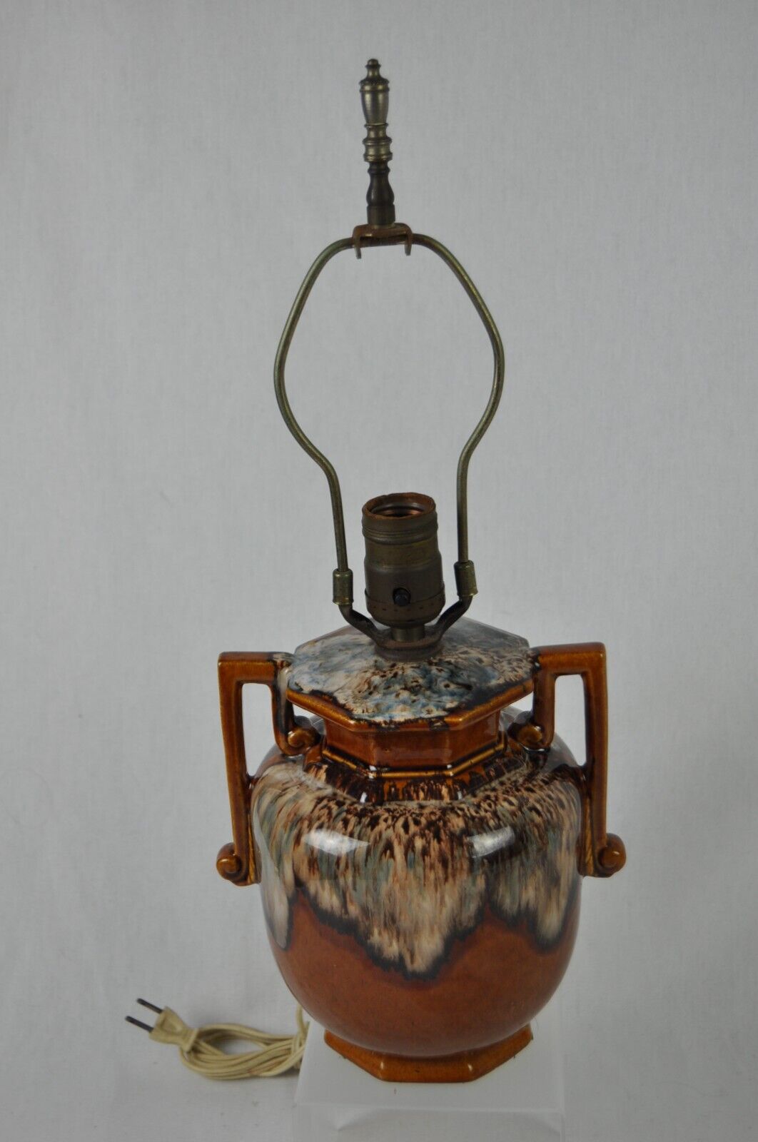 Vintage Brush McCoy Brown Drip ONYX Twin Handled ELECTRIC TABLE LAMP