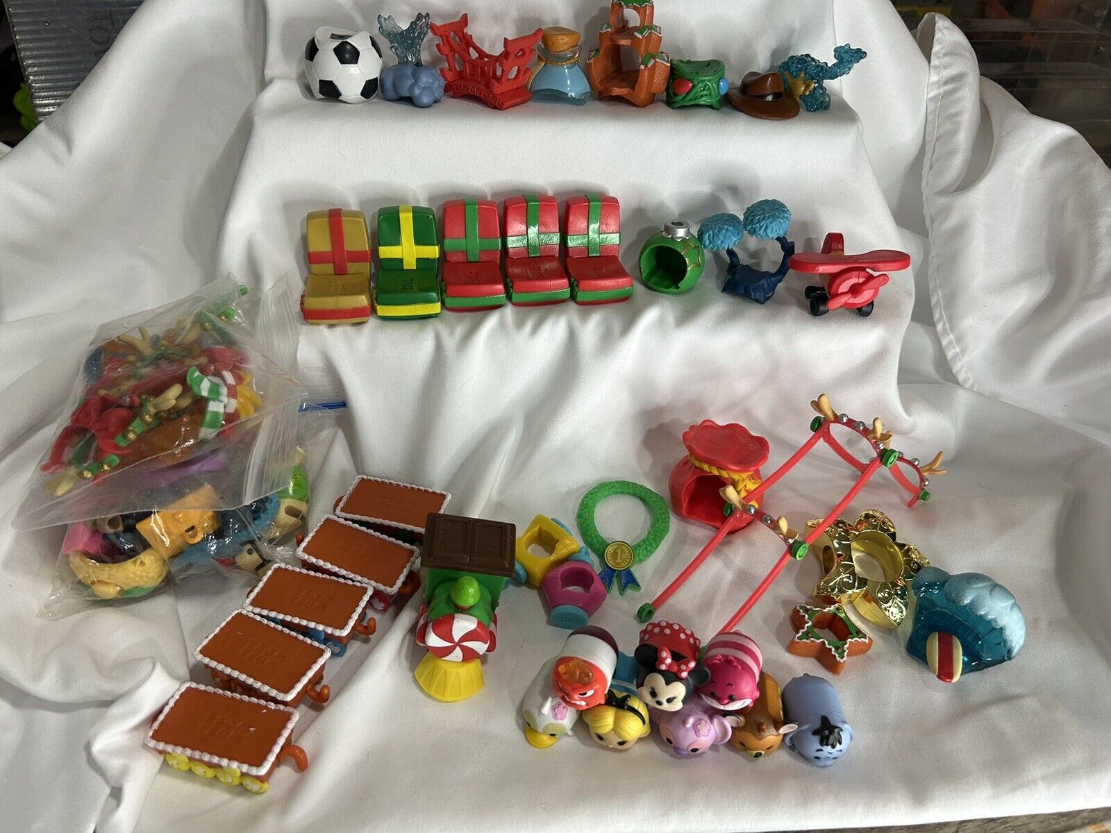 Vinyl tsum tsum Accessories Lot + 8 Tsums Christmas And More 