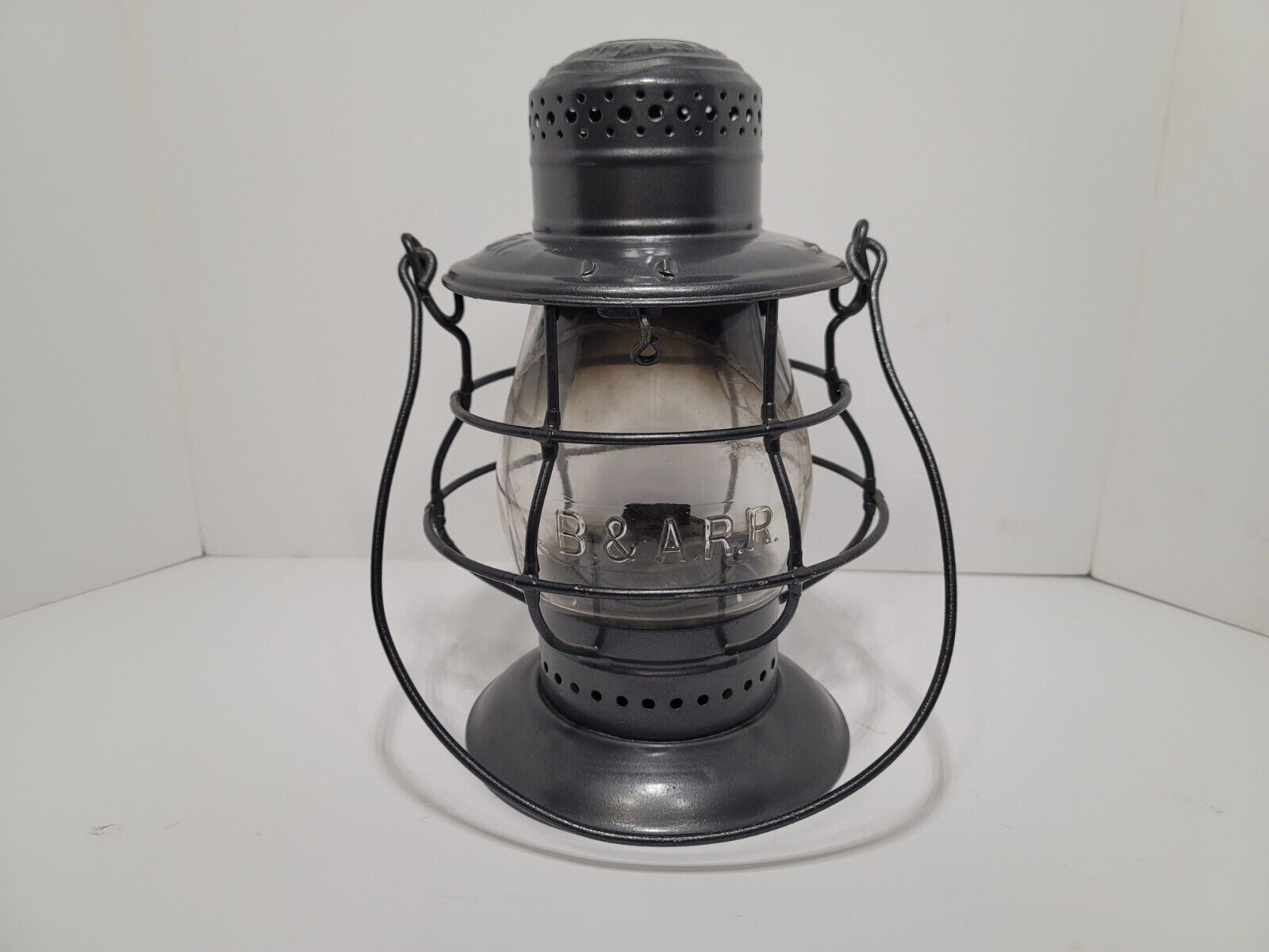 Vintage Dietz (B&ARR) Boston & Albany Railroad bell bottom railroad lantern. 