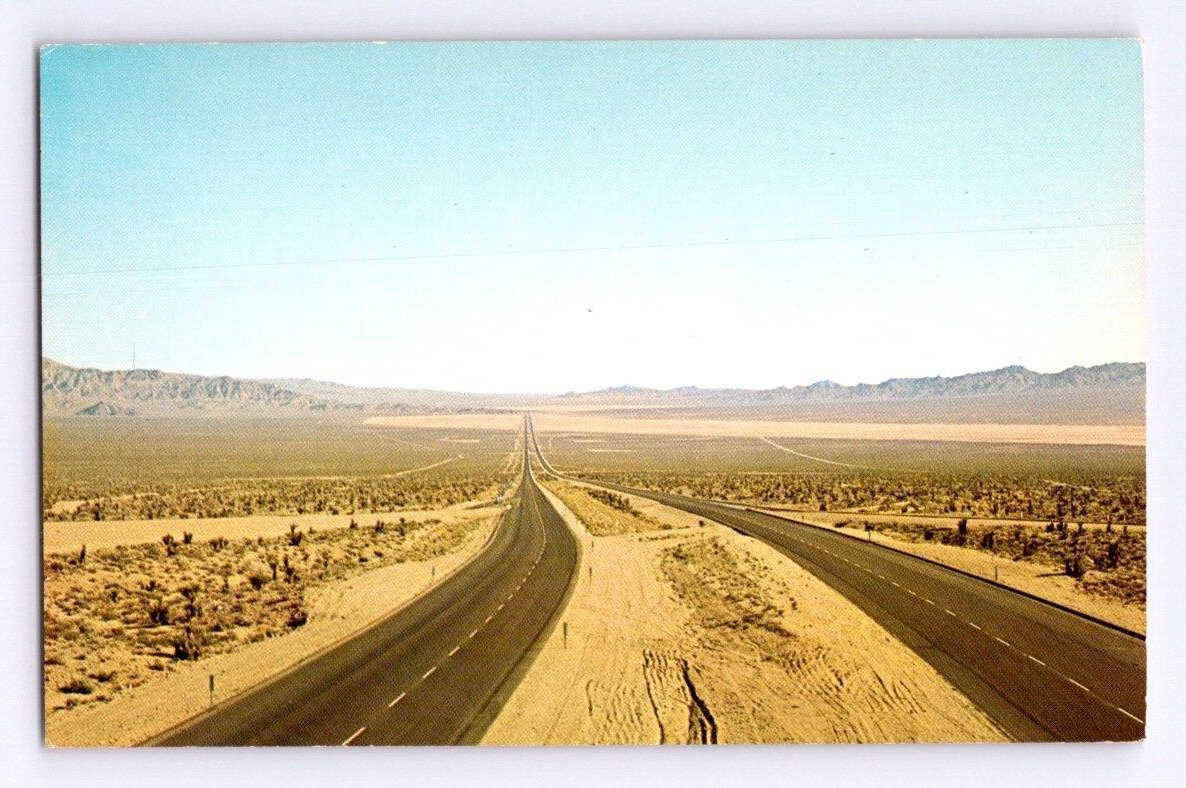 1950'S. DESERT HIGHWAY. CALIFORNIA. POSTCARD V26