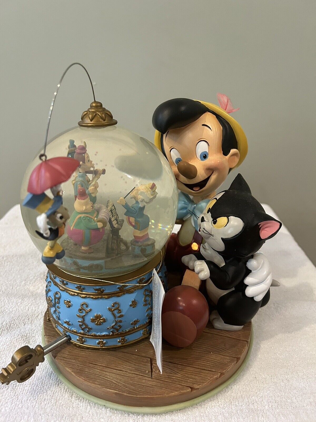 RARE Disney Pinocchio’s Music Box Snow Globe with Jiminy Cricket & Figaro w/Box