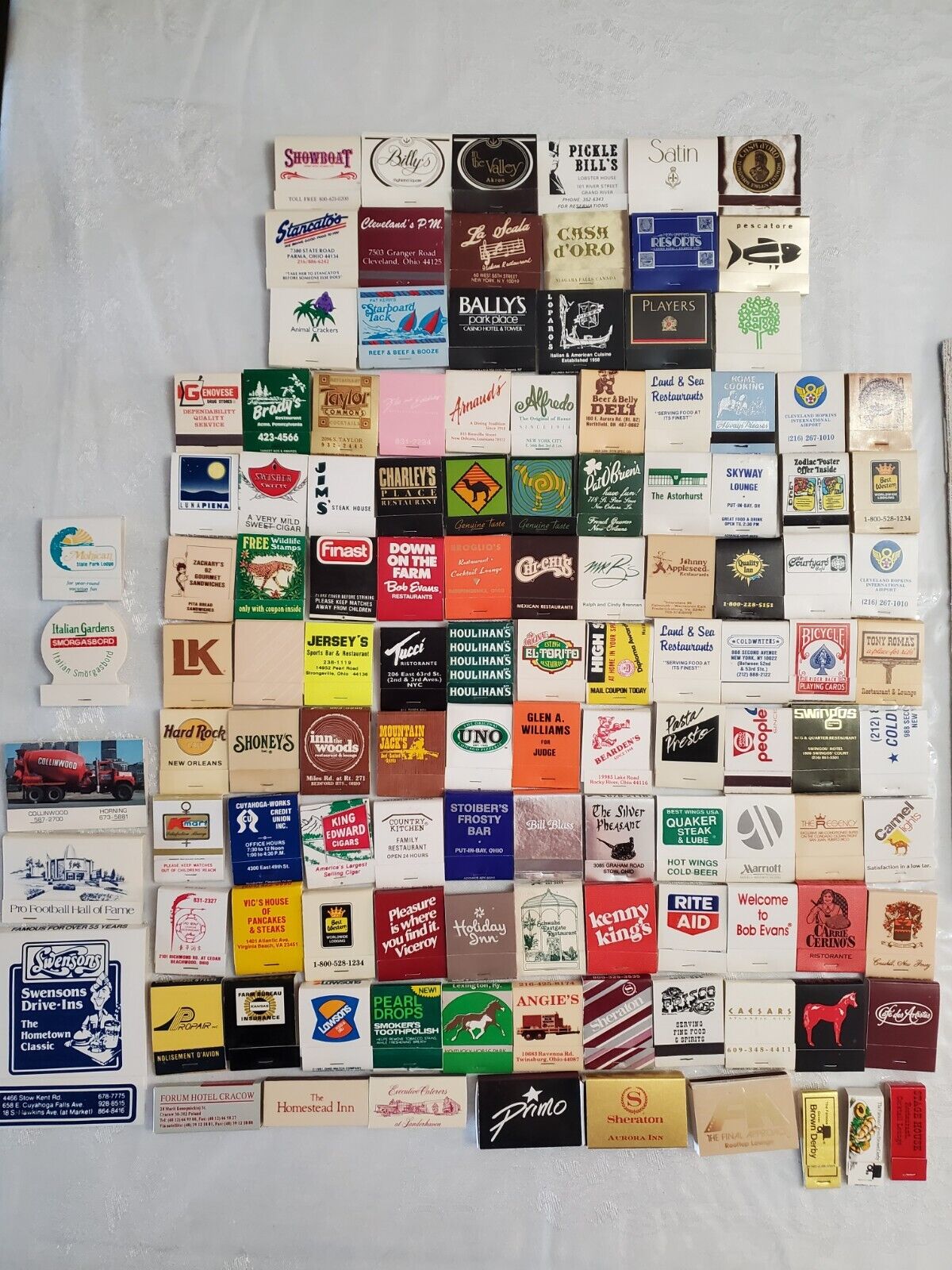 Lot Of Approximately 120 Vintage Matchbooks, Unstruck, Ohio NY Restaurants Etc