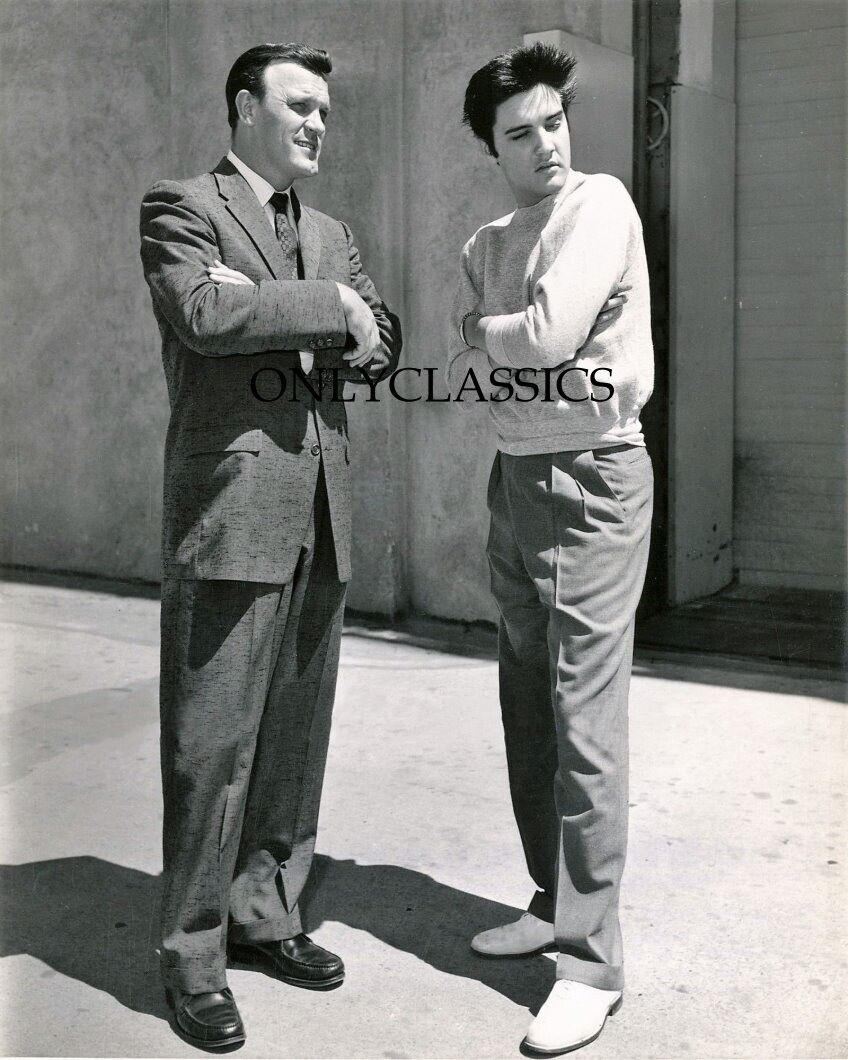 YOUNG COOL ELVIS PRESLEY & EDDY ARNOLD FILMING JAIL HOUSE ROCK 8X10 MOVIE PHOTO