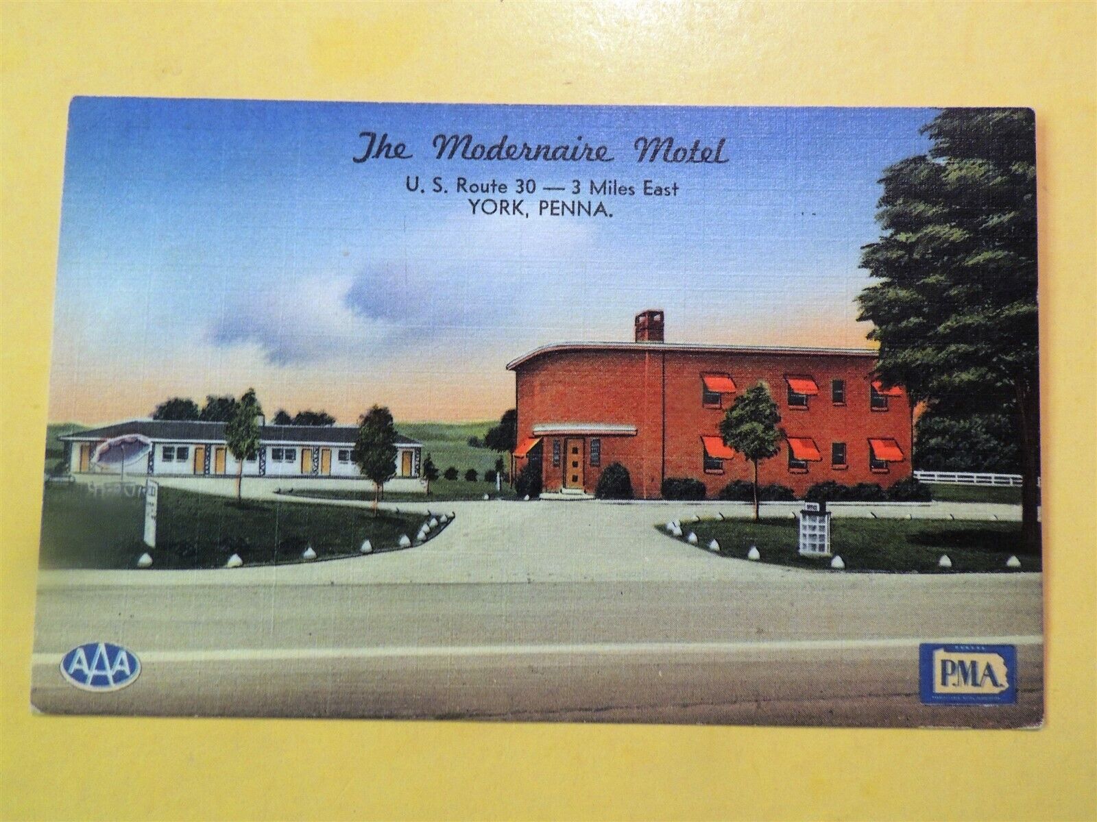 Modernaire Motel York Pennsylvania vintage linen postcard 