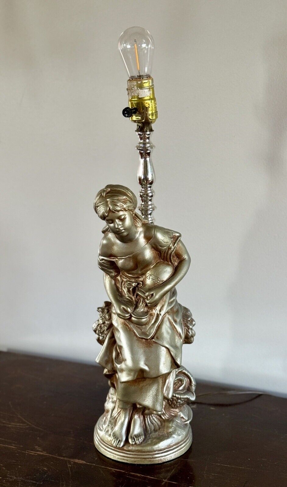 RELIC ART New York 1950’s MCM Lady Figurine Gold Tone Lamp 17” Vintage Chalkware