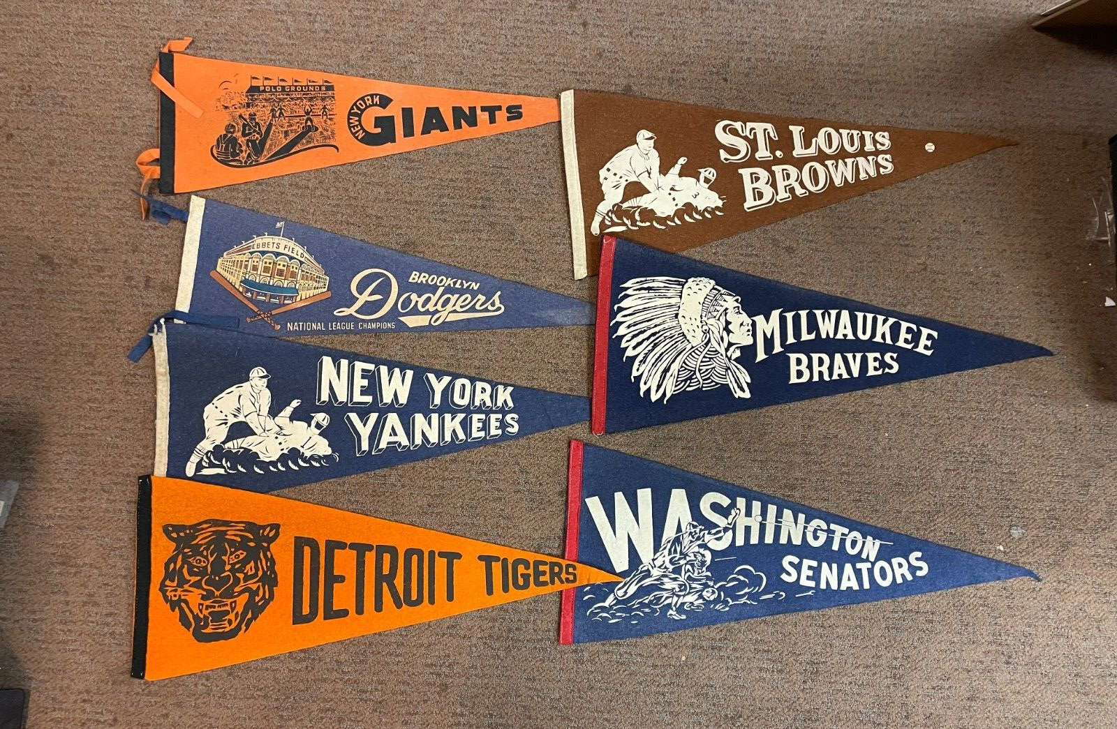 Vintage 1950\'s Pennant Lot Brooklyn Dodgers, New York Giants, Yankees, Braves