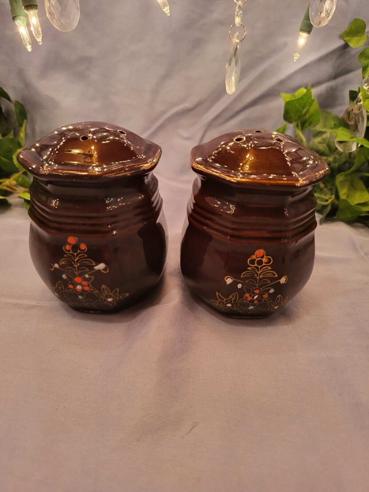 Vintage Japanese Redware Moriage (2) Piece Salt And Pepper Shakers Hand Painted