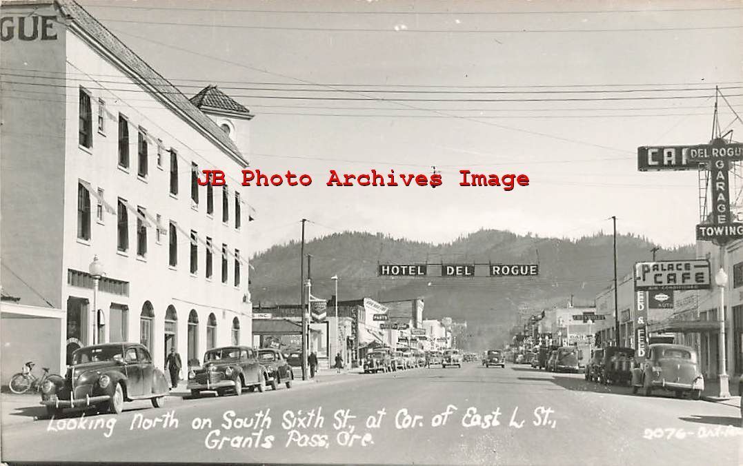 OR, Grants Pass, Oregon, RPPC, South 6th Street, Looking North,Art Photo No 2076