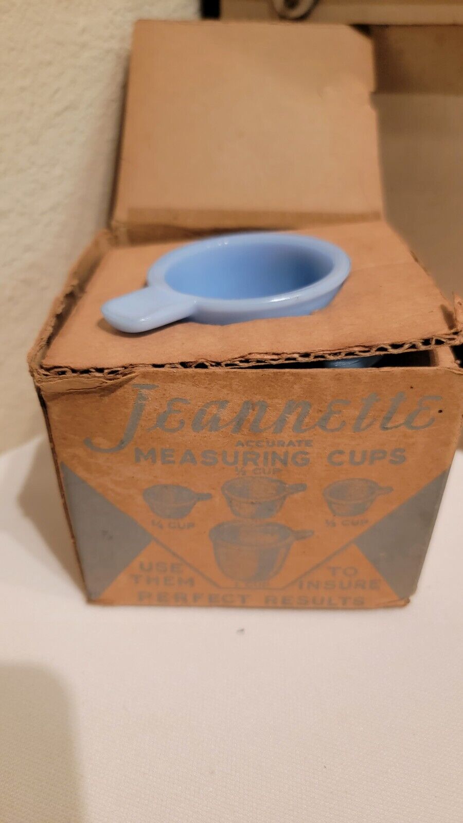 JEANNETTE DELPHITE/ DELFITE BLUE NESTED MEASURING CUP SET OF 4 IN ORIGINAL BOX
