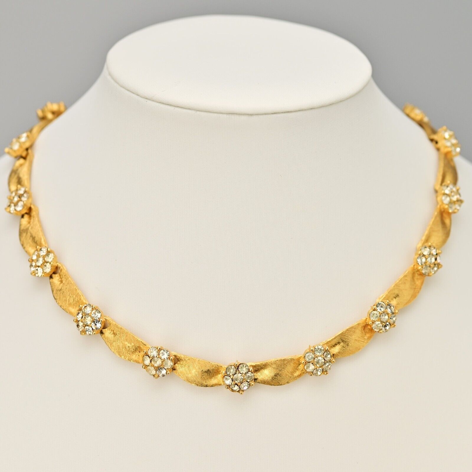 TRIFARI Original Vintage Signed Designer MCM Modern Brush Gold Gemstone Necklace