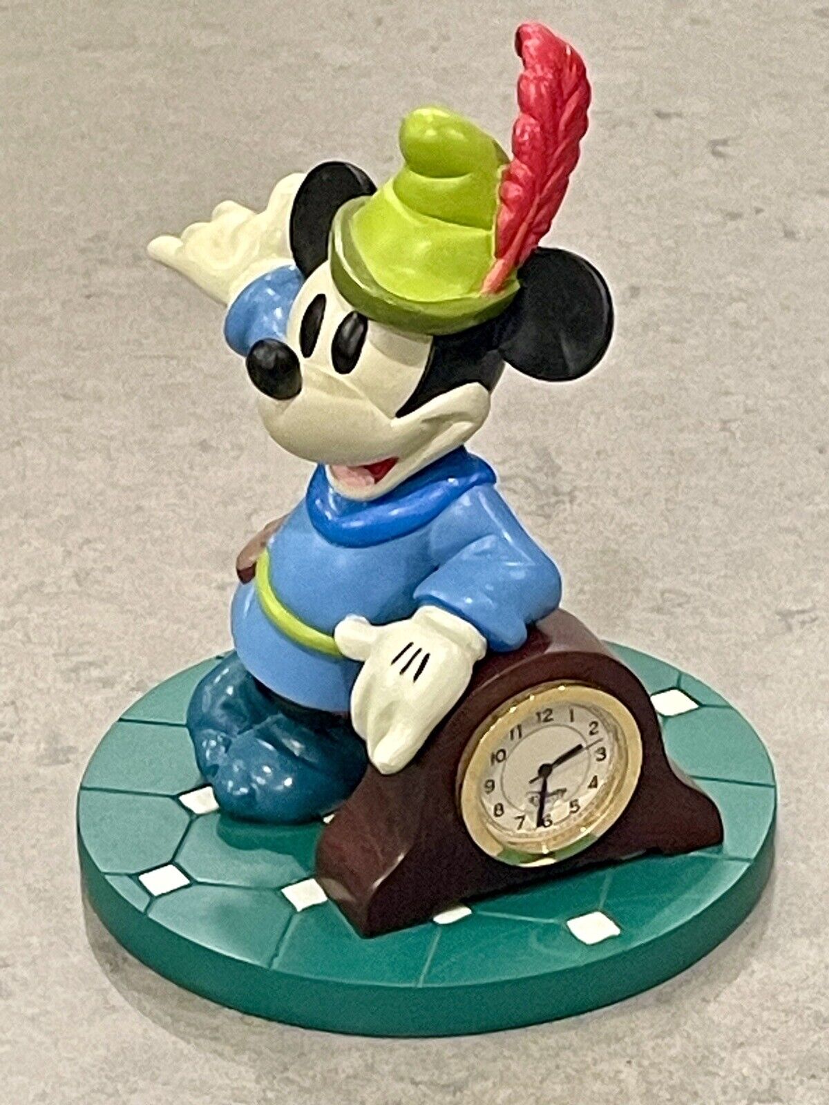 1996 Disneyana Convention Mickey Mouse Brave Little Tailor  Desk Clock