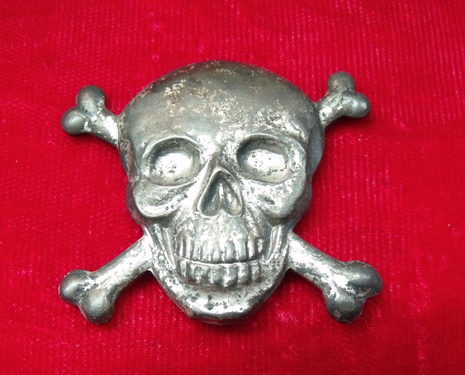 Brigate Nere ~ WWII RSI Italian Skull badge for the Black Brigades