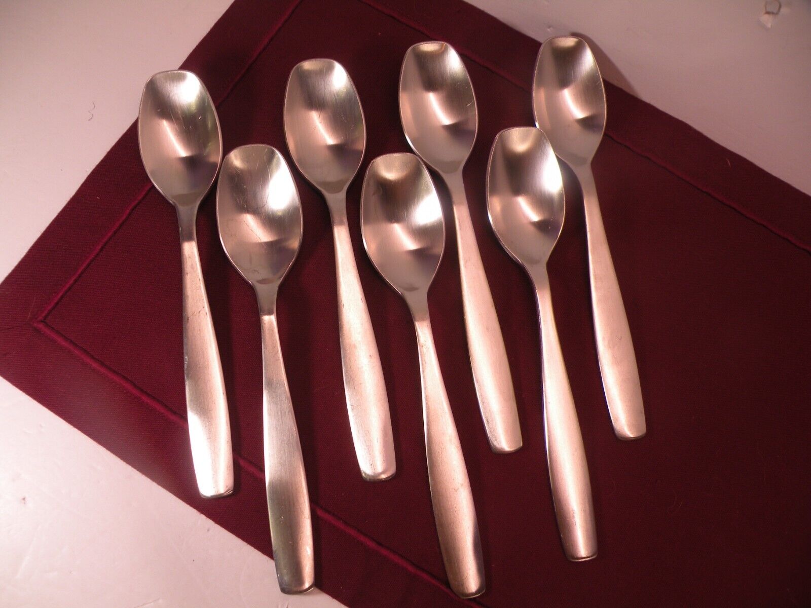 SET OF 7 GOURMET SETTINGS NON-STOP Place Satin Stainless OVAL SOUP SPOONS 7 7/8\