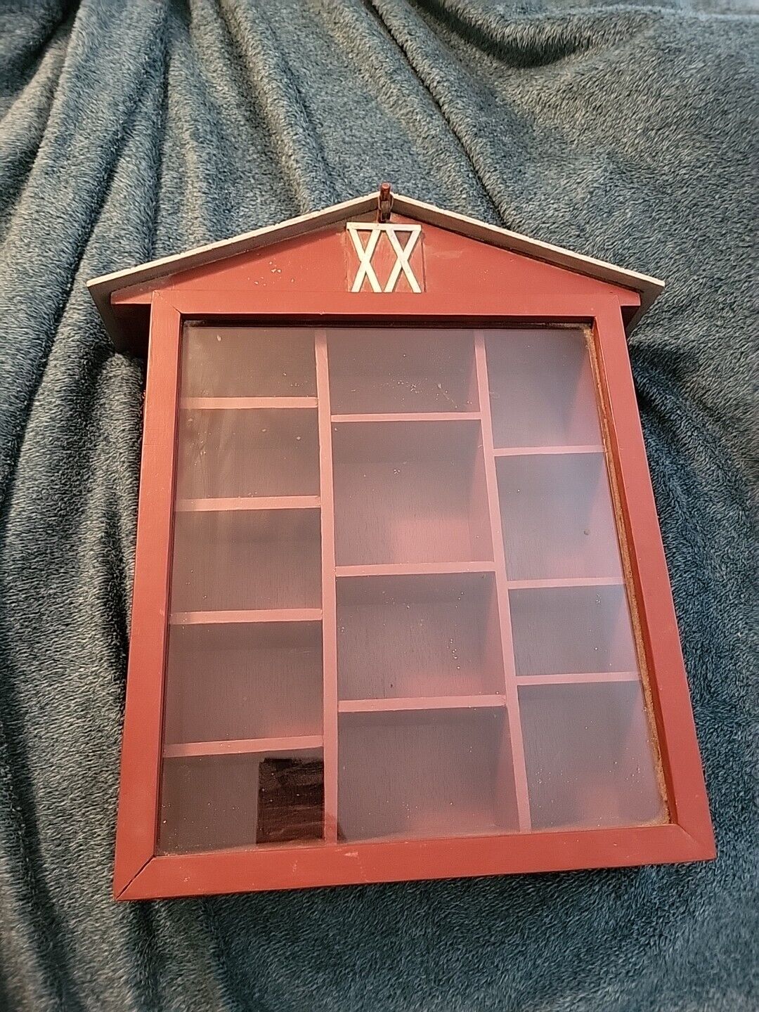 Red Wooden House Barn 13 Hole Display Case, Great 4 Mary Moos Or Other Figurines