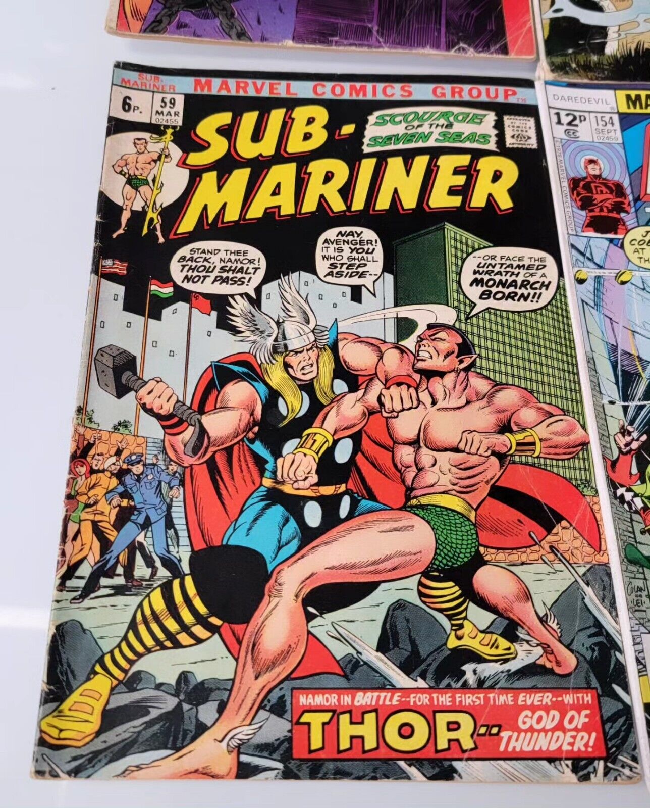 Sub-Mariner #59 - Thor verse Namor Battle Cover (Marvel, 1973) VG