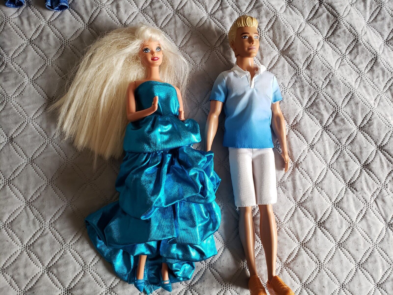 Barbie And Ken Dolls With Lots Of Clothing And Accessories