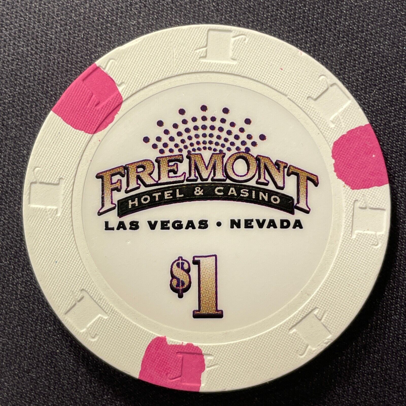 Fremont Las Vegas $1 casino chip house chip 2003 gaming token LV1