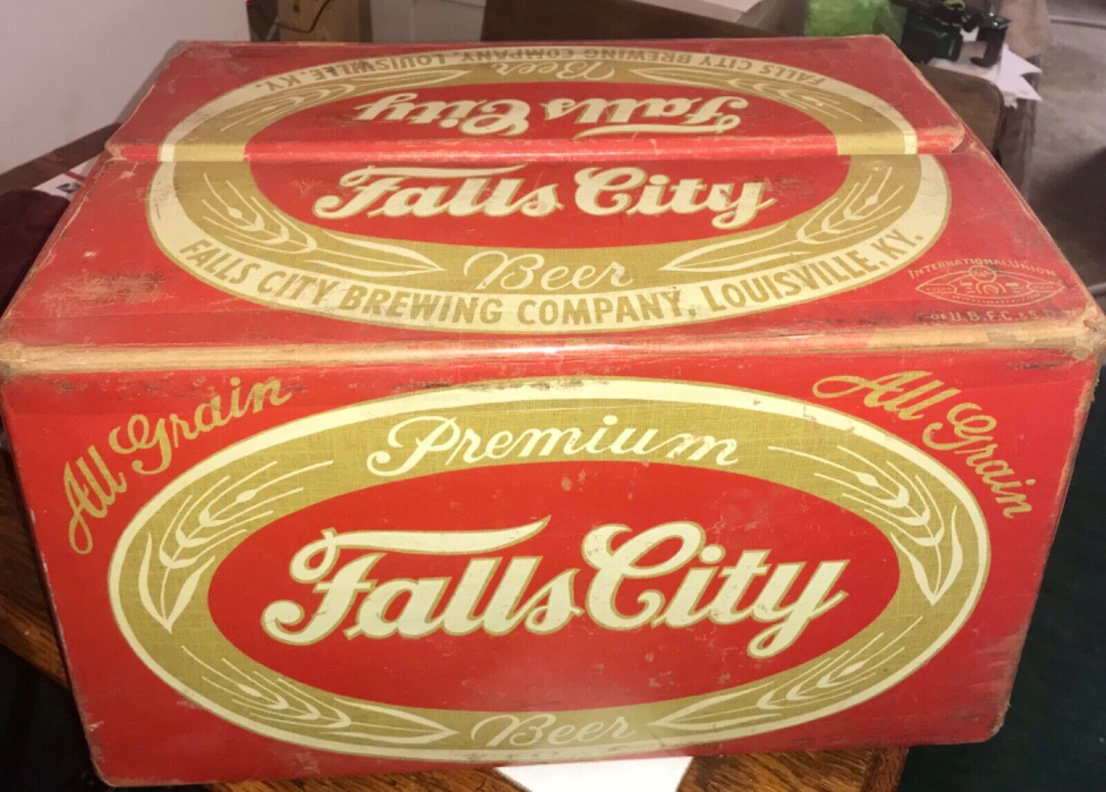 1958 Vintage Falls City Premium Beer Wax Cardboard Case w/15 Empty Bottles