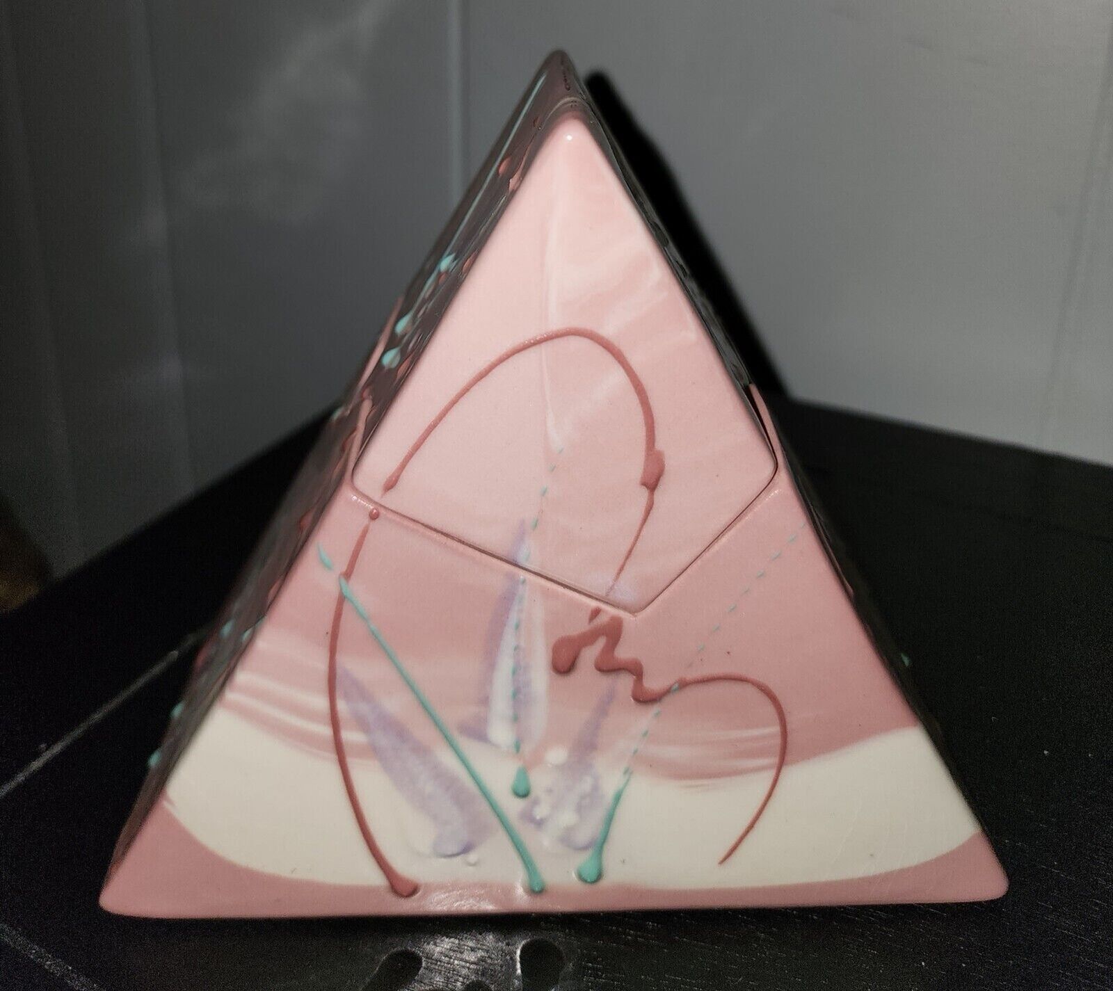 VINTAGE Cool Contemporary Ceramic PYRAMID Triangle Lid Box 90s Art Deco SIGNED