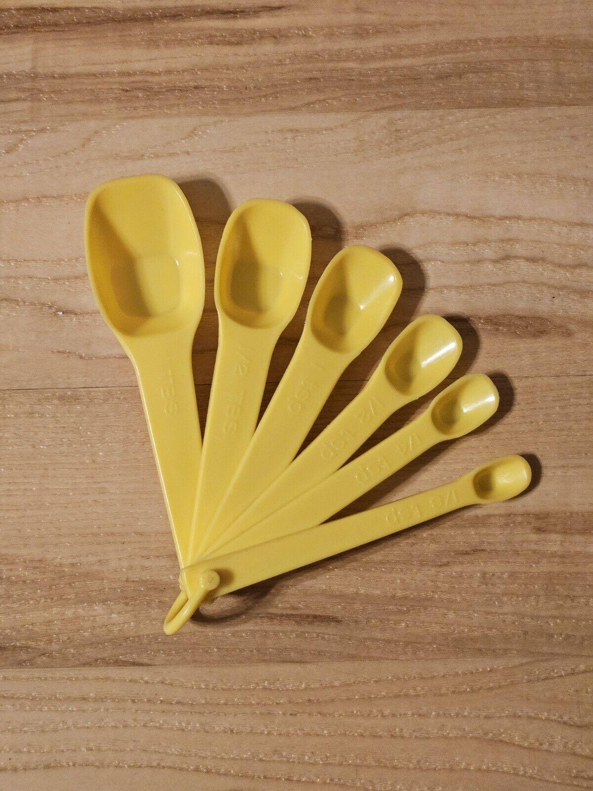 Rubbermaid Nesting Measuring Spoons Vintage Yellow 2231- 2236 Set Of 6