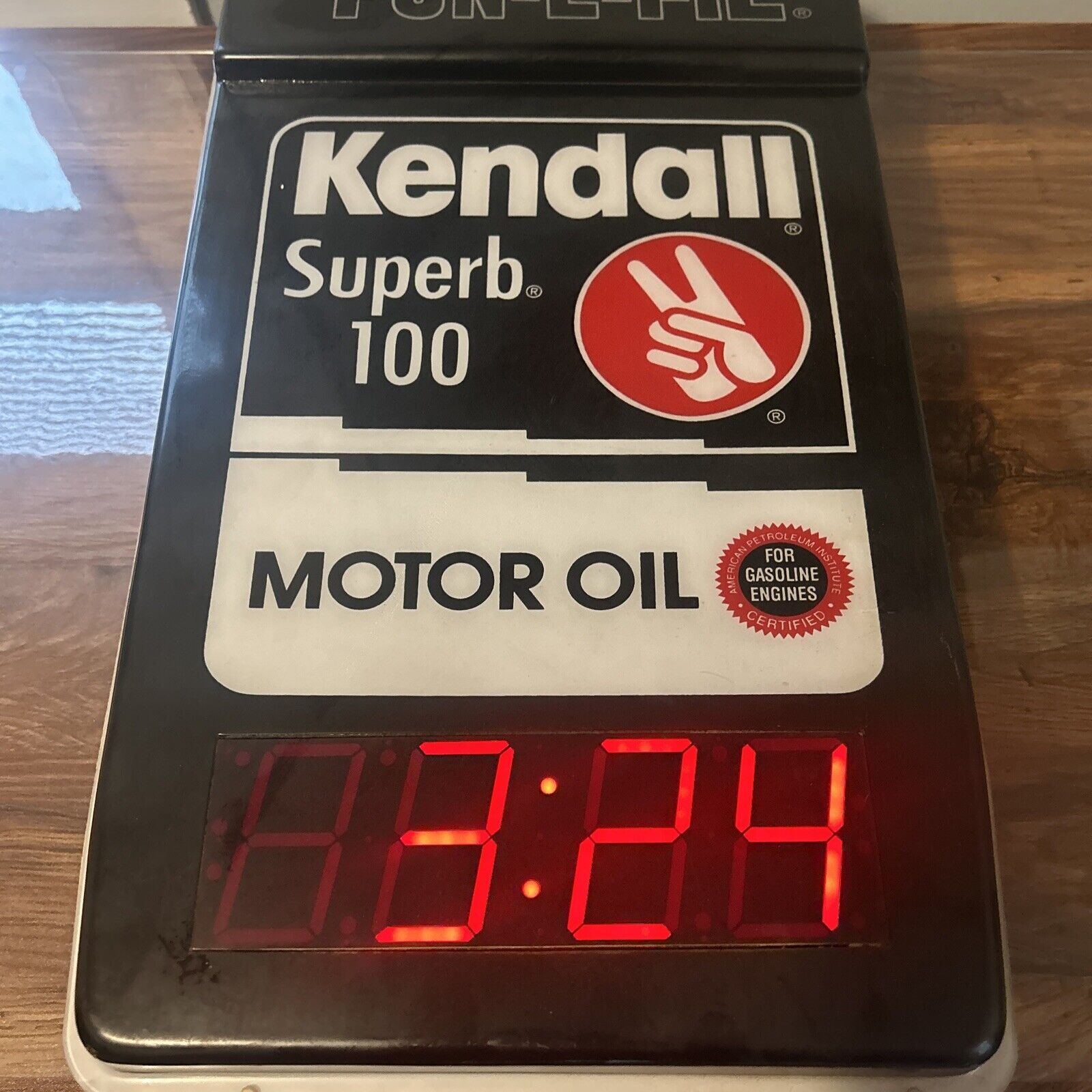 Kendall Superb 100 Motor Oil Bottle Fun-L-Fil - Lighted Sign Clock Dualite Inc.