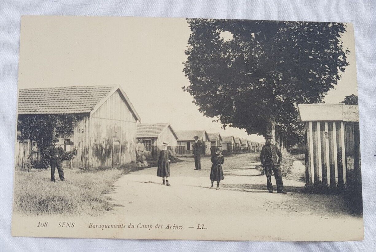 CPA 89 Sens, Barracks du Camp des Arenas, 1917, WW1, War 14-18