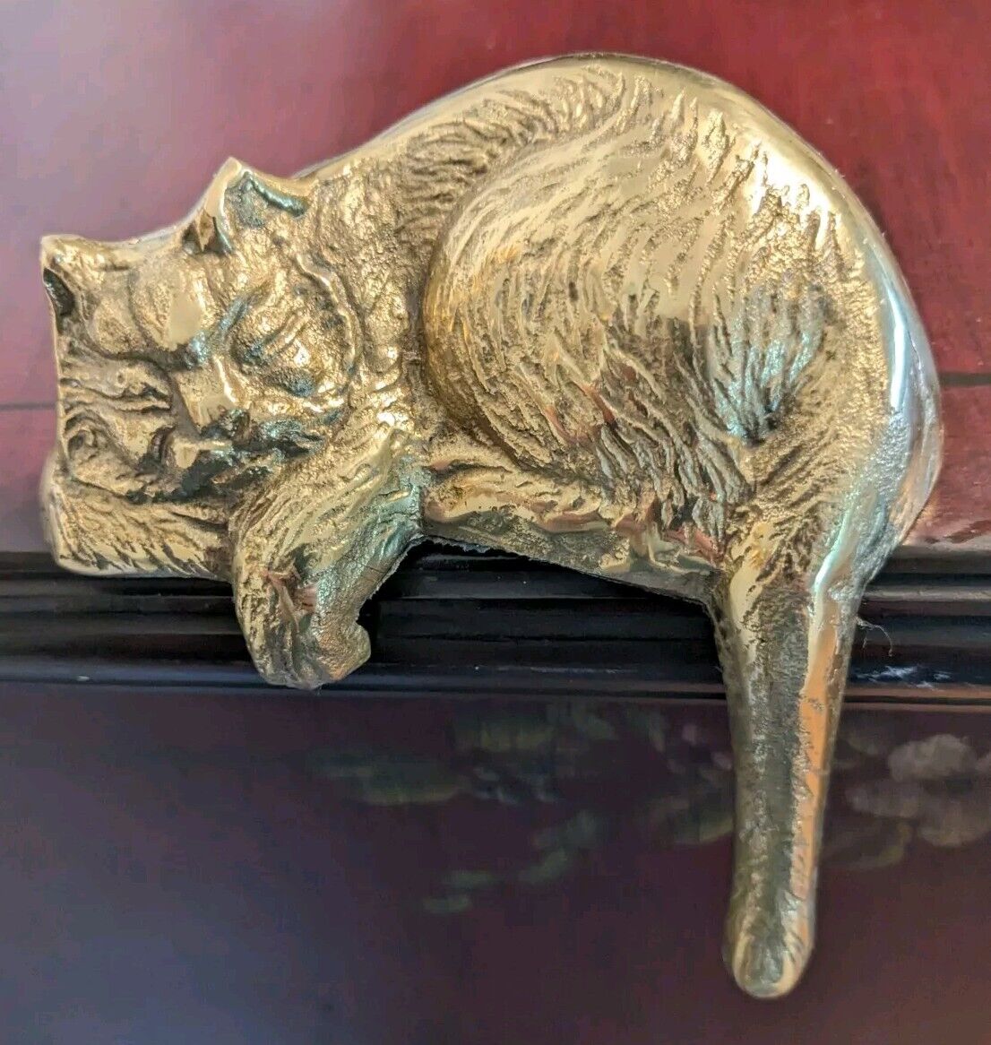 Brass Persian Cat Vintage Sleeping Kitty Shelf Mantel Sitter Figurine Tail EUC