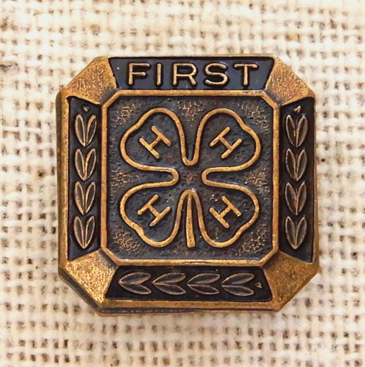 4 H Club First Year Pin Lapel Vintage 4 Leaf Clover Member Copper Bronze Tone