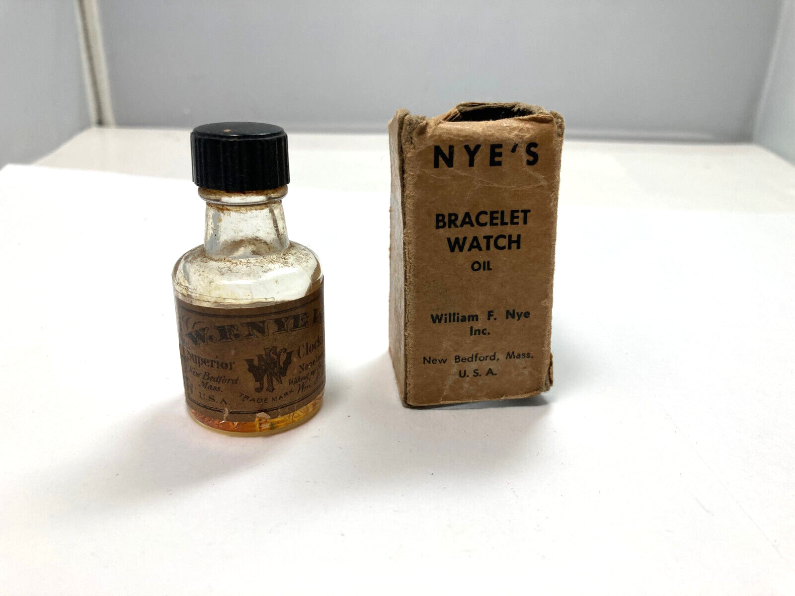 Antique W.F. Nye's Watch Oil for Watch Repair Boxed *****RARE*****