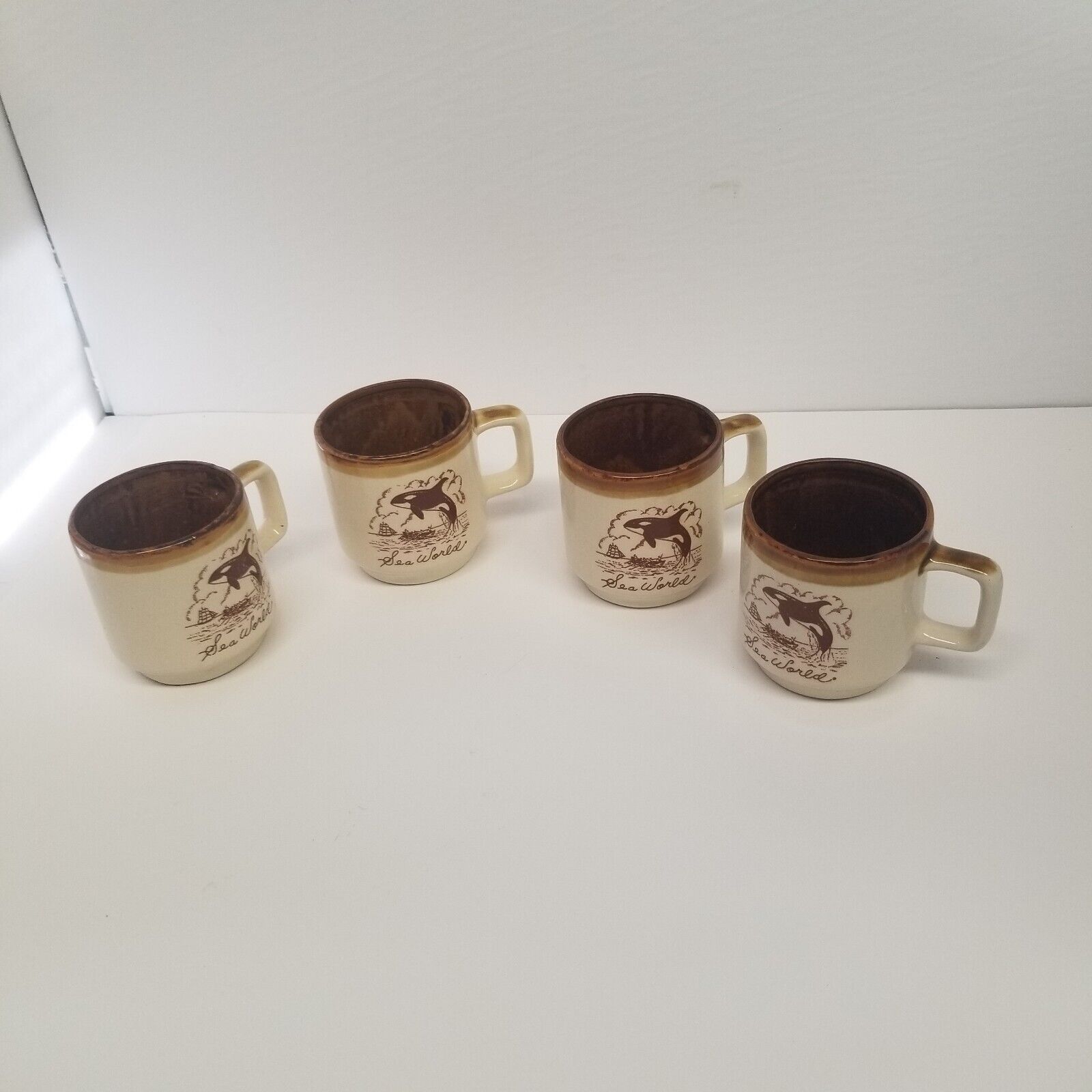 Vintage Sea World Ceramic Coffee Mug Set of 4, Jumping Orca Logo