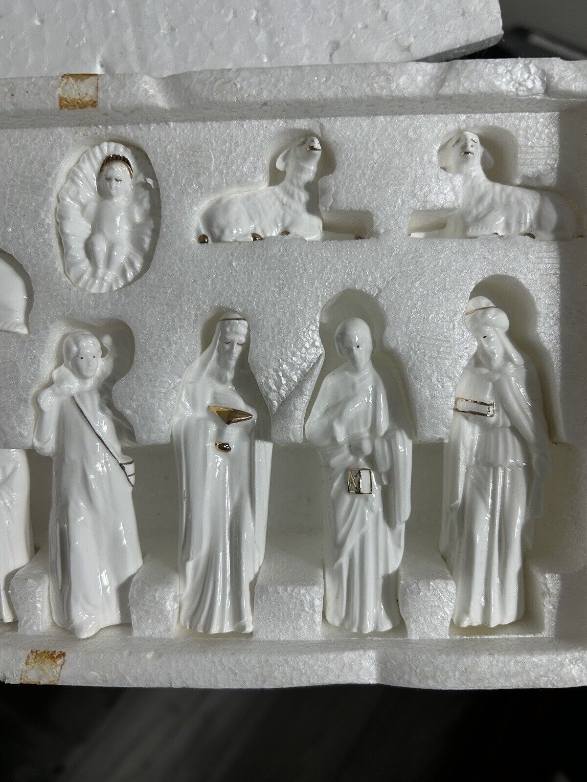 Vintage Walmart Fine Bone China Miniature 12 Piece Nativity Set White Taiwan