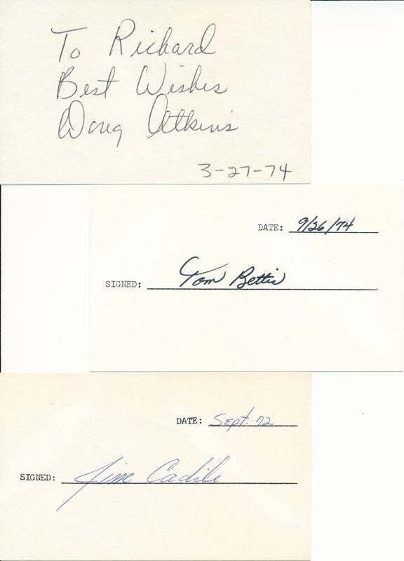 CHICAGO BEARS -- 1963 TEAM / Eleven 11 Signatures / Unsigned Booklet Signed