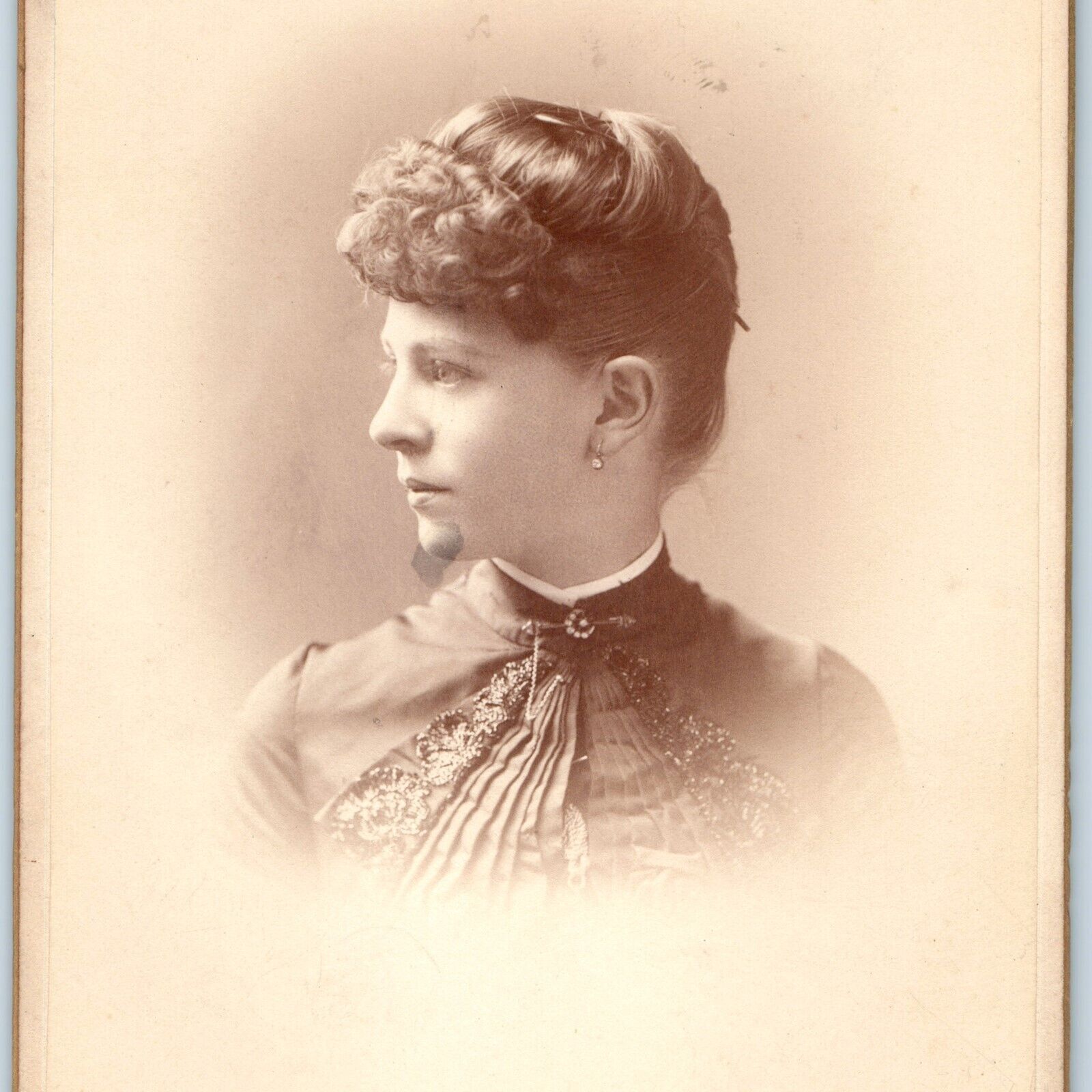 c1880s San Francisco, CA Beautiful Young Lady Cabinet Card Photo California B15