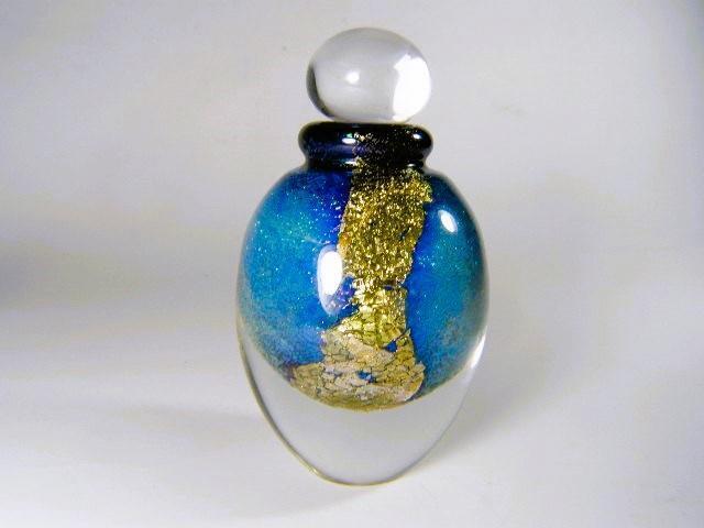 1993 Robert Eickholt Art Glass Iridescent Blue & Gold Paperweight Perfume Bottle