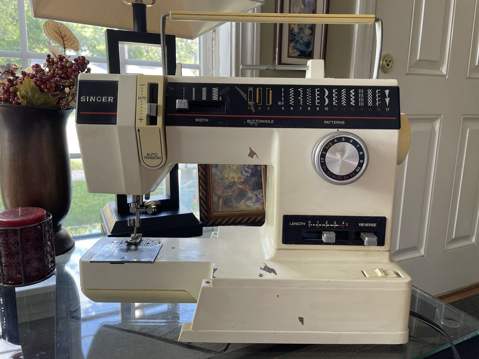 Vintage SINGER Electronic Sewing Machine Model 6234