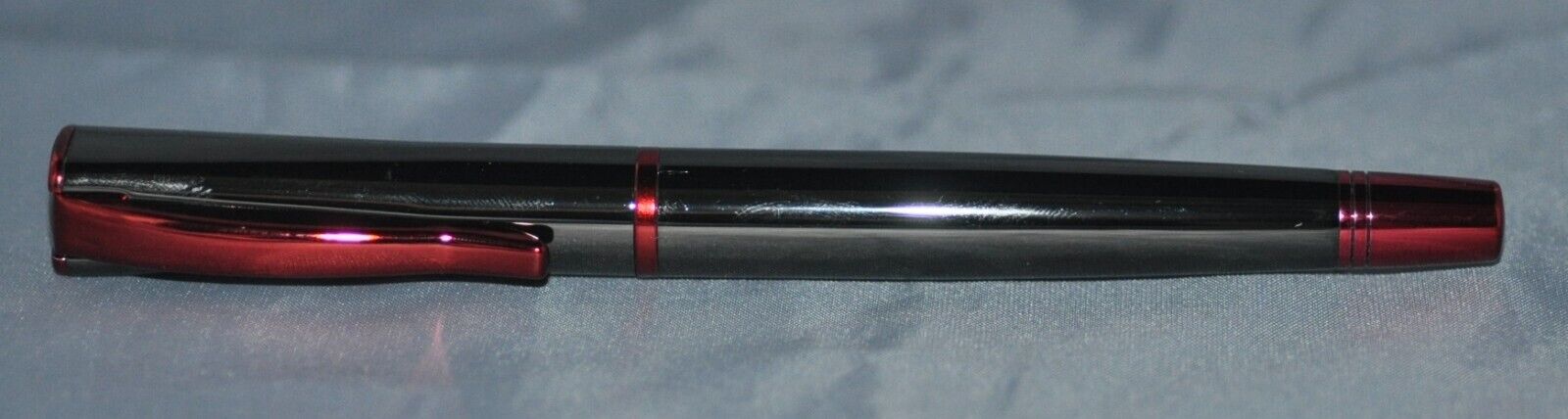 Monteverde USA Impressa Gunmetal With Red Trim Fountain Pen Fine NIB MV29870B