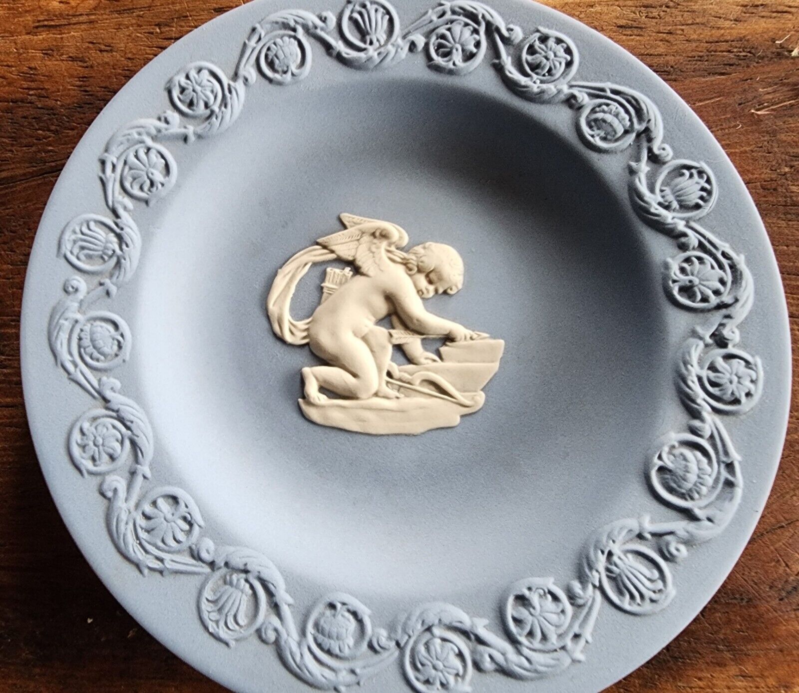Vintage Wedgwood Blue Jasperware Round Trinket Dish Classic Greek Cupid Eros 4.5