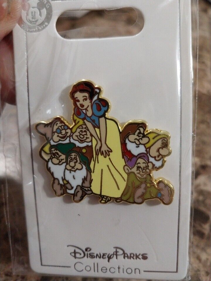 Disney World Snow White Seven Dwarfs Happy Grumpy Pin On Card