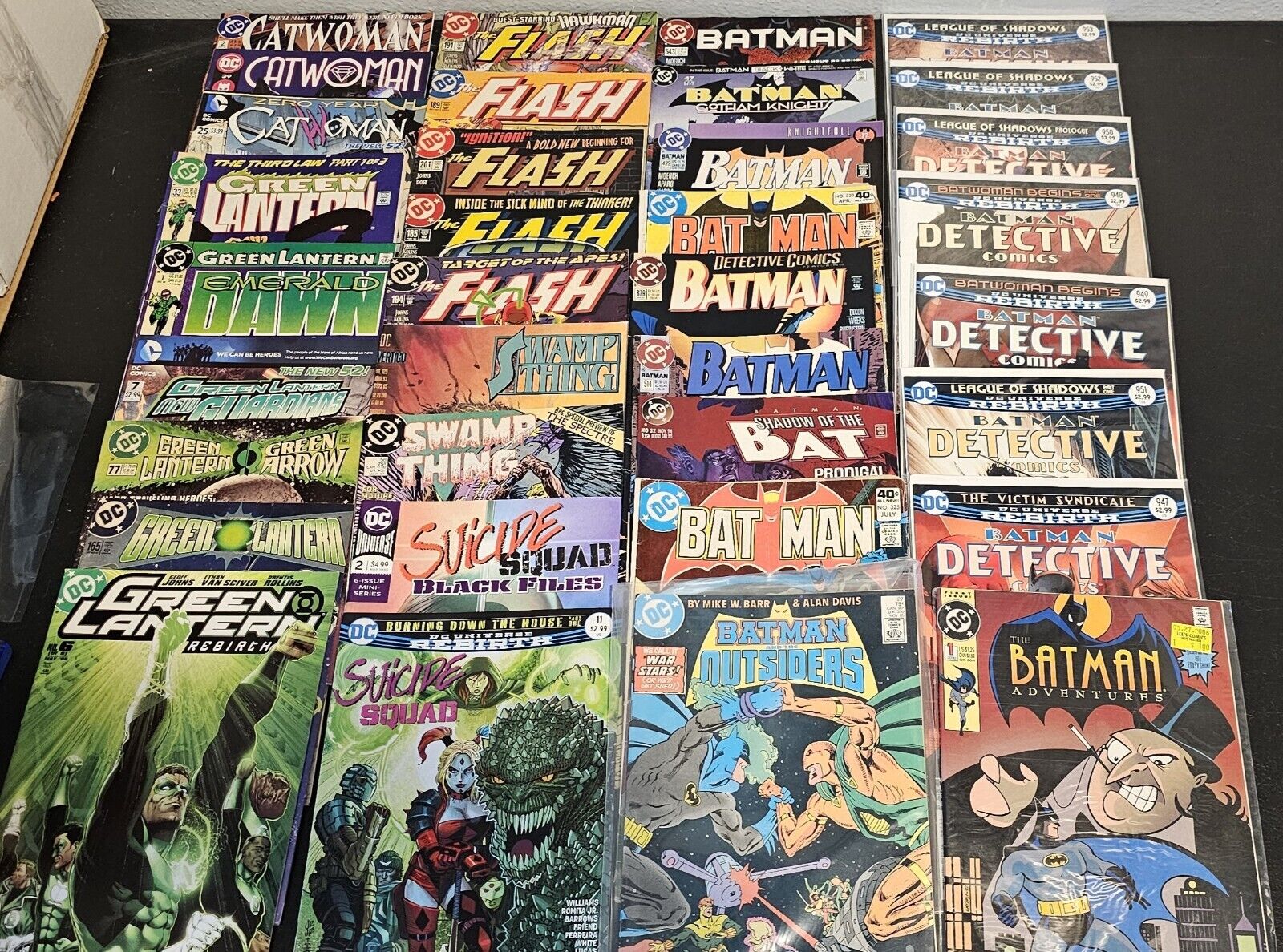 DC BATMAN/GREEN LANTERN/ FLASH Comic Lot Of 35