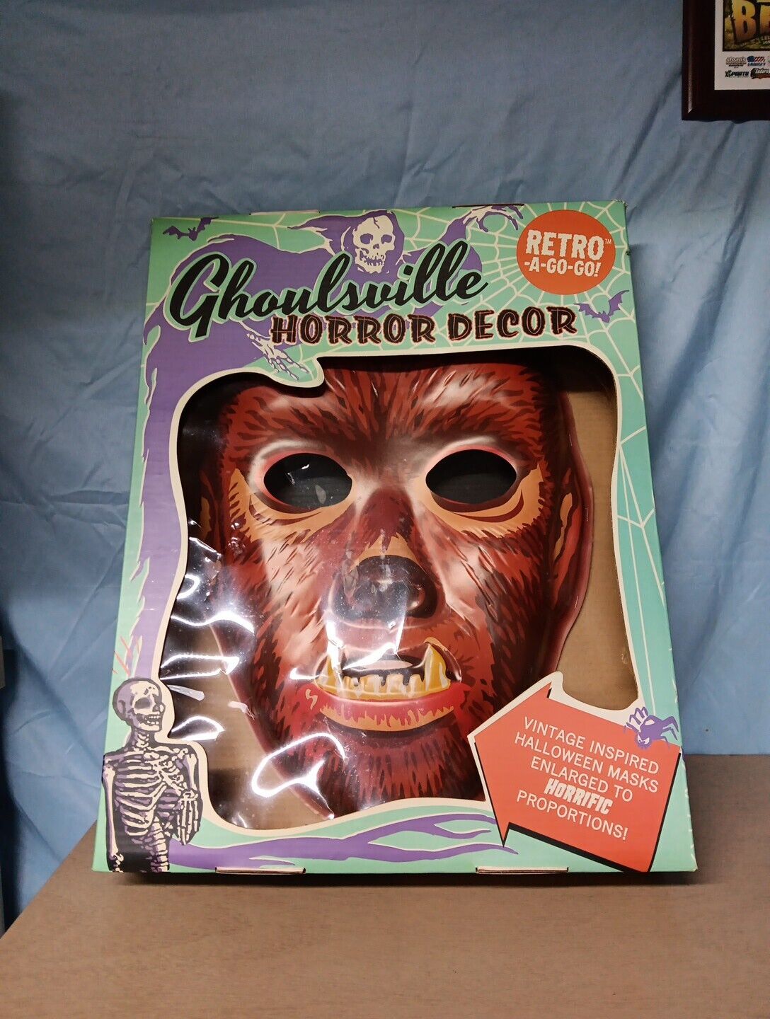 Ghoulsville Horror Decor Retro A-Go-Go Giant Vacuform 3D Mask BLOODY WEREWOLF