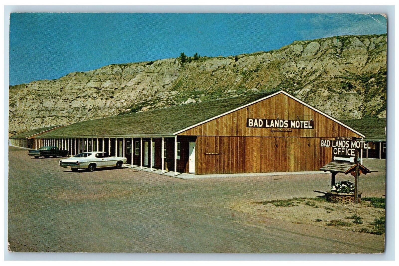 Medora North Dakota ND Postcard Band Land Motels And Office Exterior 1972 Cars