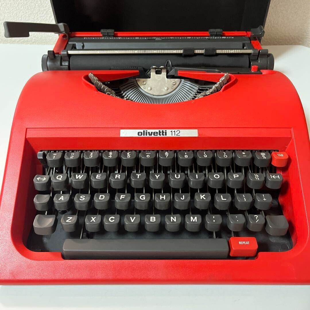 Olivetti Valentine 112 Typewriter Red RARE Vintage work Tested w/o Case Japan