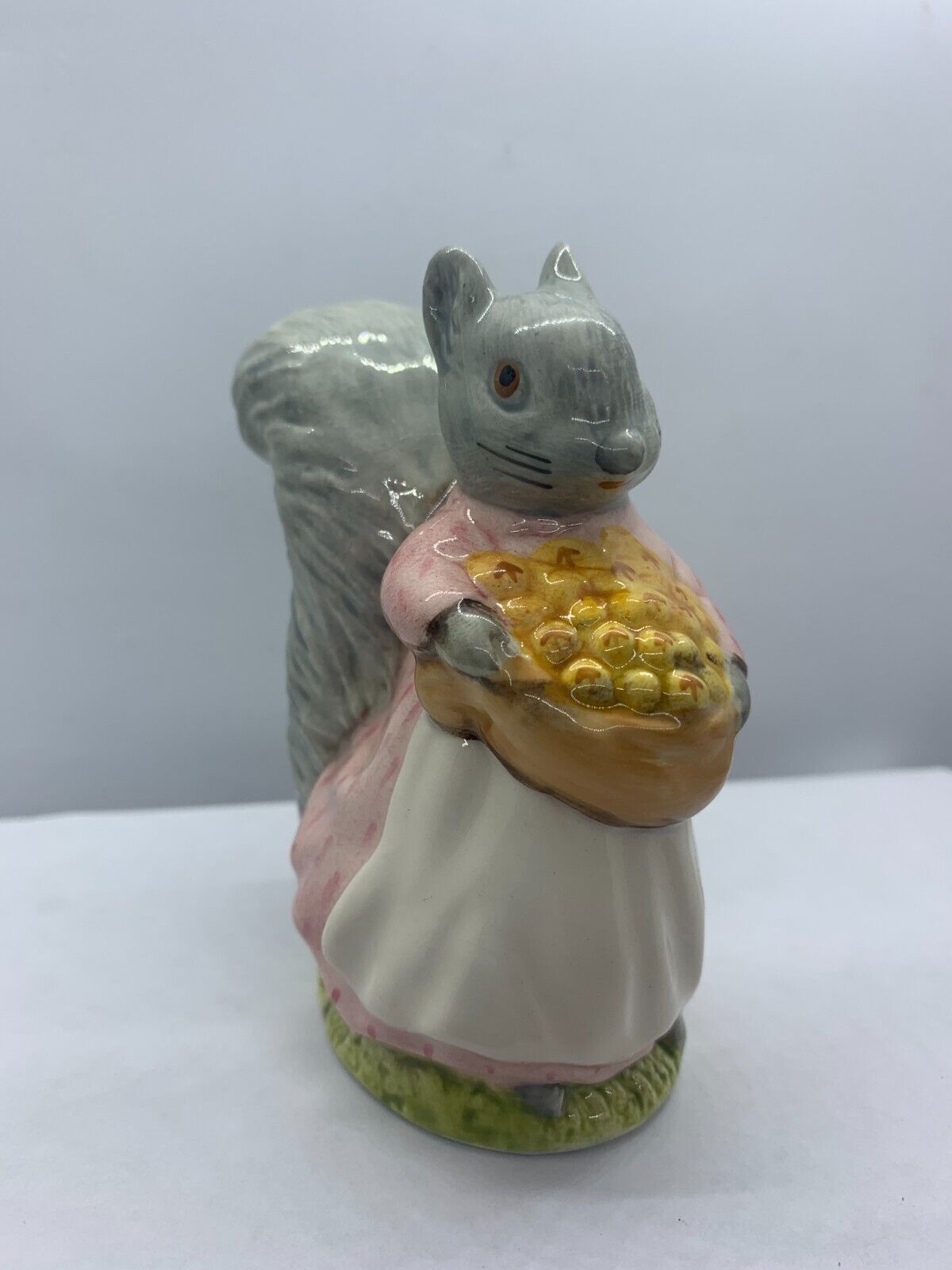 Royal Albert Figurine Squirrel Goody Tiptoes 1989 Beatrix Potter Figurine