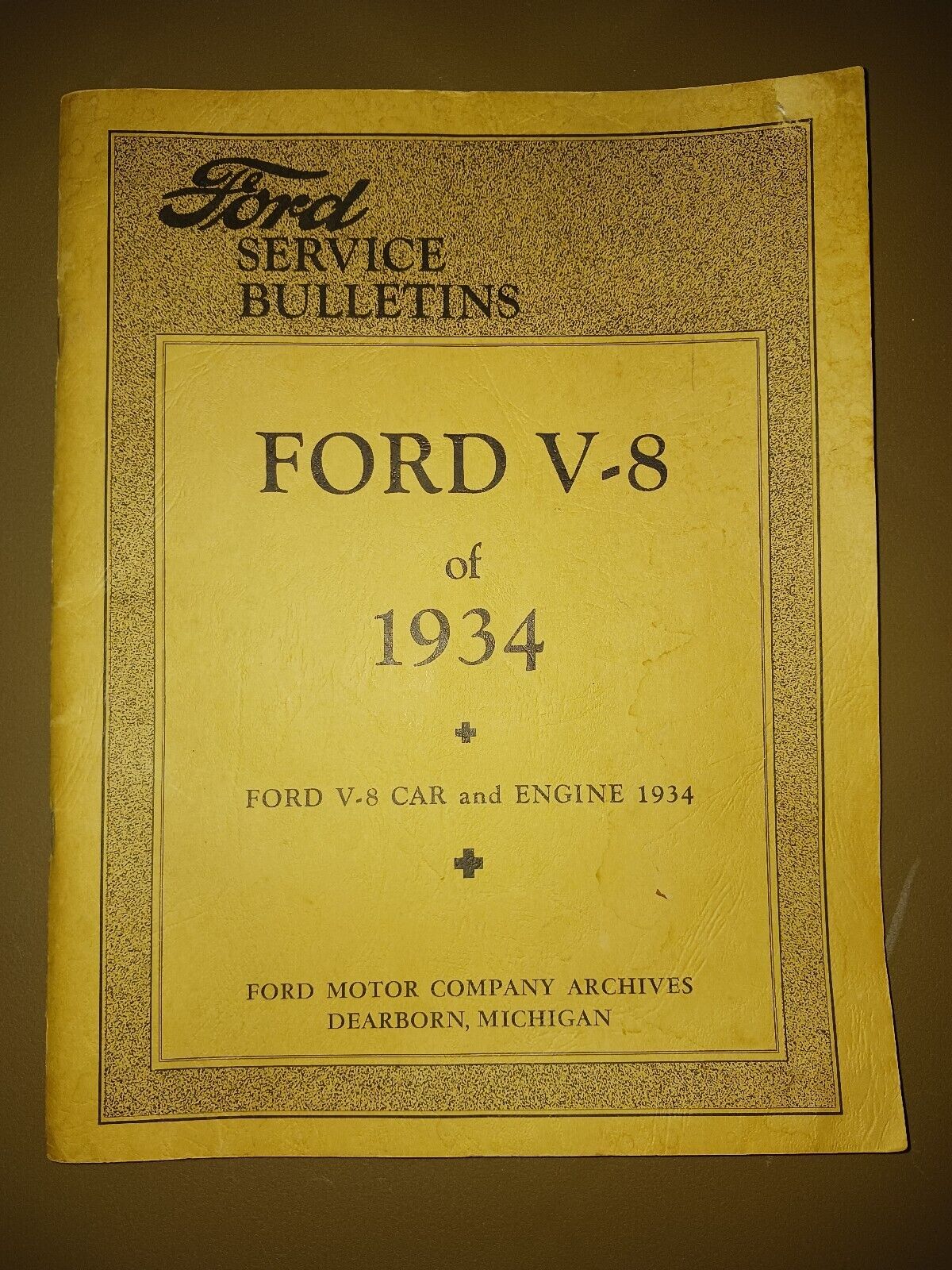Ford Service Bulletins Ford V-8 of 1934 + Ford V-8  Polyprints 1950s Edition 