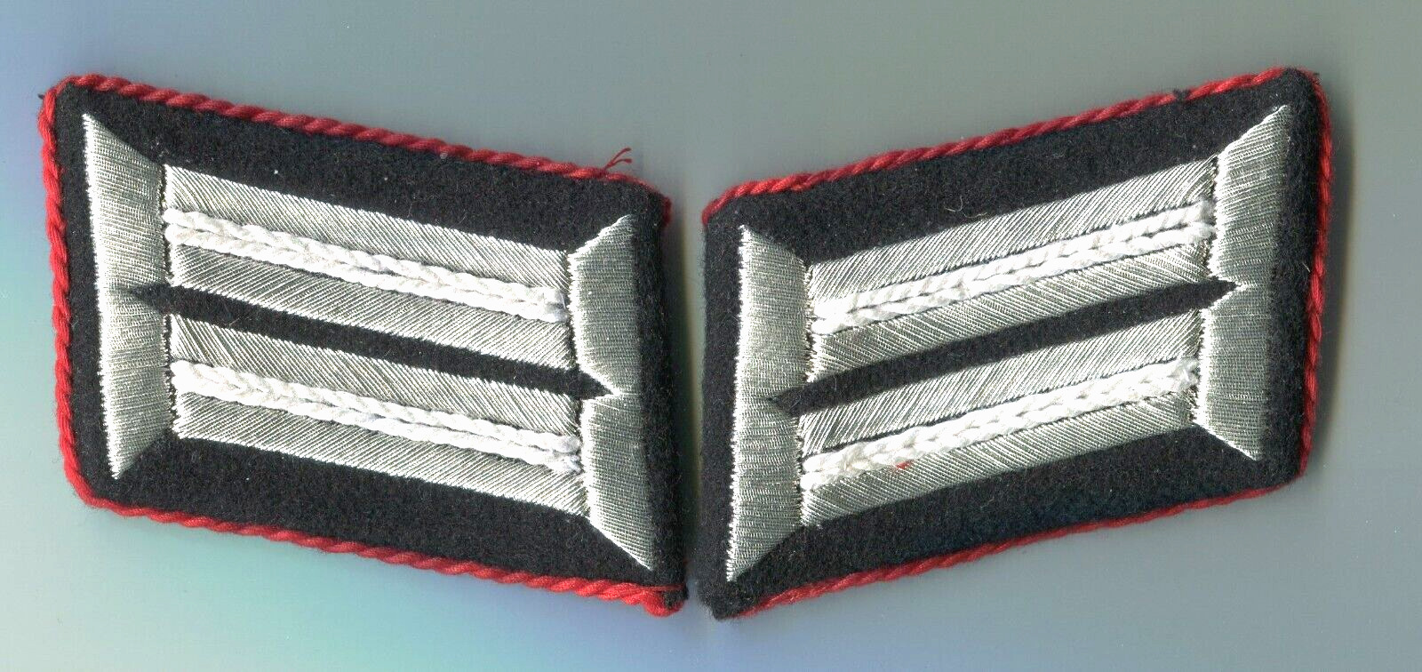 German WW1 Prussian Engineer\'s Collar Tabs silver on black wool red piping repro