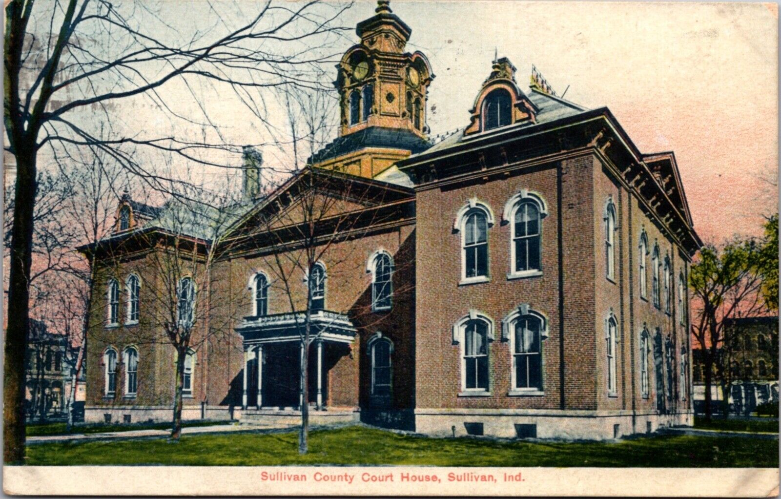 Postcard Sullivan County Court House in Sullivan, Indiana